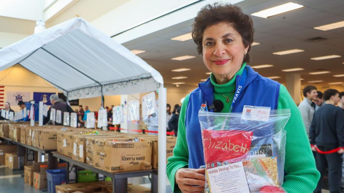 18246812 112925 wpvi STOCKINGSFORSOLDIERS thumbnail