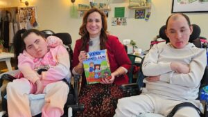 Bà mẹ ở Pennsylvania viết sách về sự hòa nhập, lấy cảm hứng từ con cái 19 Bà mẹ ở Pennsylvania viết sách về sự hòa nhập, lấy cảm hứng từ con cái