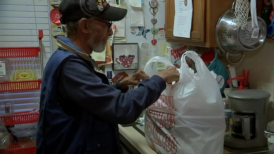 “Họ Giúp Tôi Vực Dậy:” Cựu Chiến Binh Việt Nam Tìm Thấy Sự Giúp Đỡ và Hy Vọng tại WHAM 1 18250981 SYHWhamVeteran vid