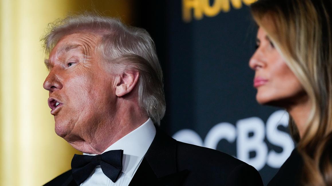 18263521 120825 cc ap trump melania img 1