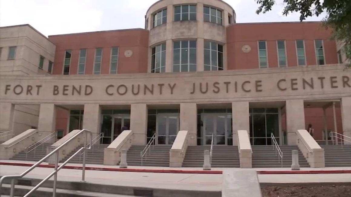 Thẩm phán chống lại Thẩm phán Hạt Fort Bend KP George, thiết lập phiên tòa hình sự 1 18269226 fort bend county justice center img