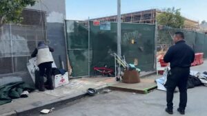 Cư dân San Francisco chi hơn 800 ngàn đô la Mỹ cho lực lượng bảo vệ tư nhân 32 Cư dân San Francisco chi hơn 800 ngàn đô la Mỹ cho lực lượng bảo vệ tư nhân