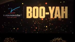 Gala 'Boo-Yah' của Quỹ V tôn vinh Stuart Scott, thu về 3.1 triệu đô-la 2 Gala ‘Boo-Yah’ của Quỹ V tôn vinh Stuart Scott, thu về 3.1 triệu đô-la