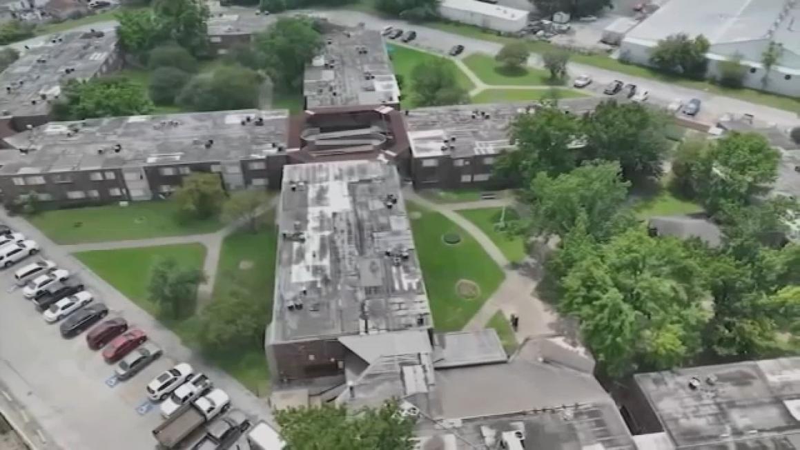 Hội đồng thành phố Houston trì hoãn dự luật về chung cư 1 18275845 apartment commitee SAL erinb