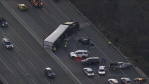 Tai nạn trên xa lộ New Jersey Turnpike khiến giao thông tê liệt