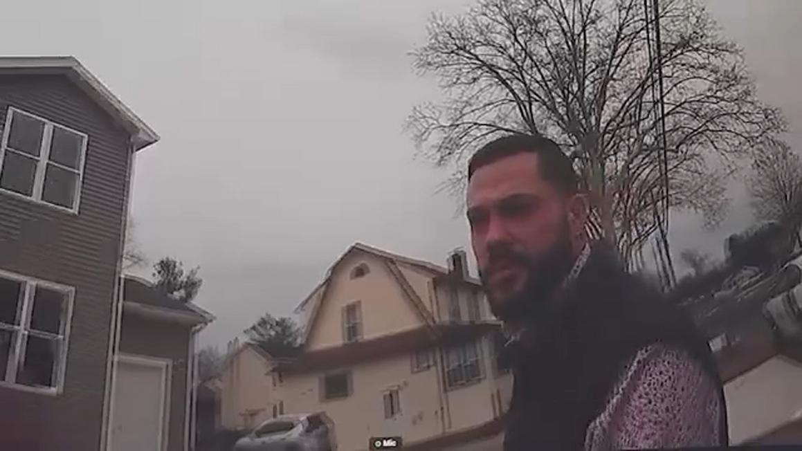 Người đàn ông ở New Jersey bị bắt vì giả danh nhân viên an ninh 1 18280773 121225 wpvi Nicholas Cabral body cam img