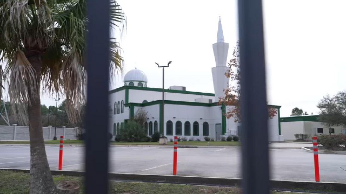 FBI Houston điều tra vụ phá hoại nhà thờ Hồi giáo chưa có lời giải 1 18292938 121625 ktrk mosque img