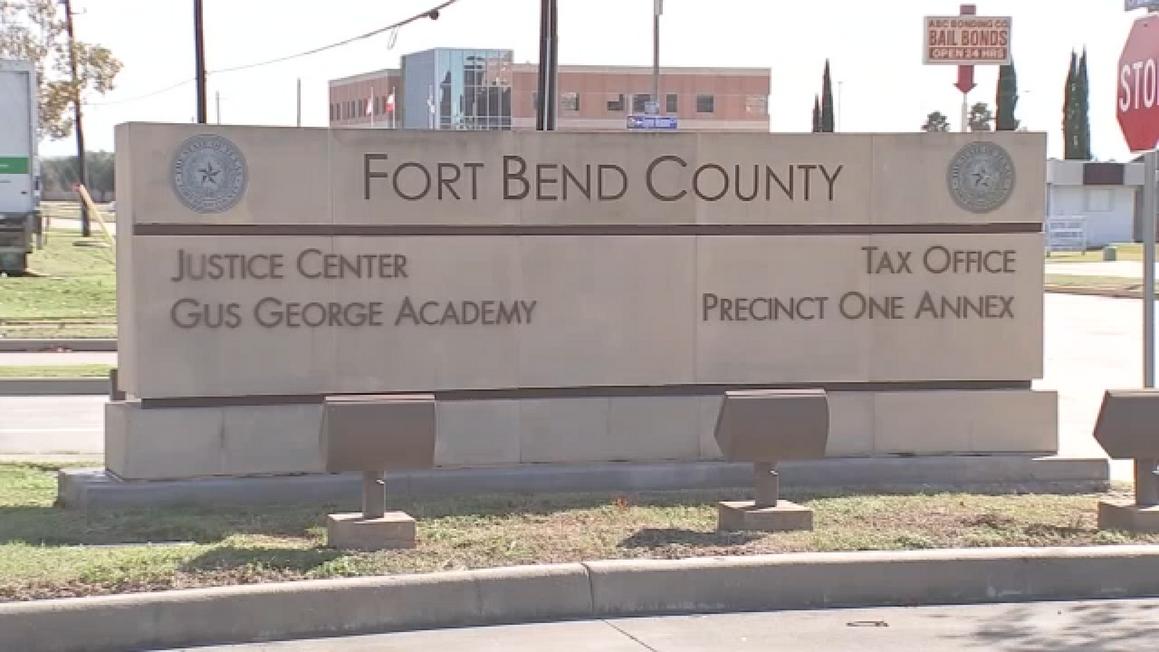 18302987 122025 ktrk TN fort bend co contractor wages img