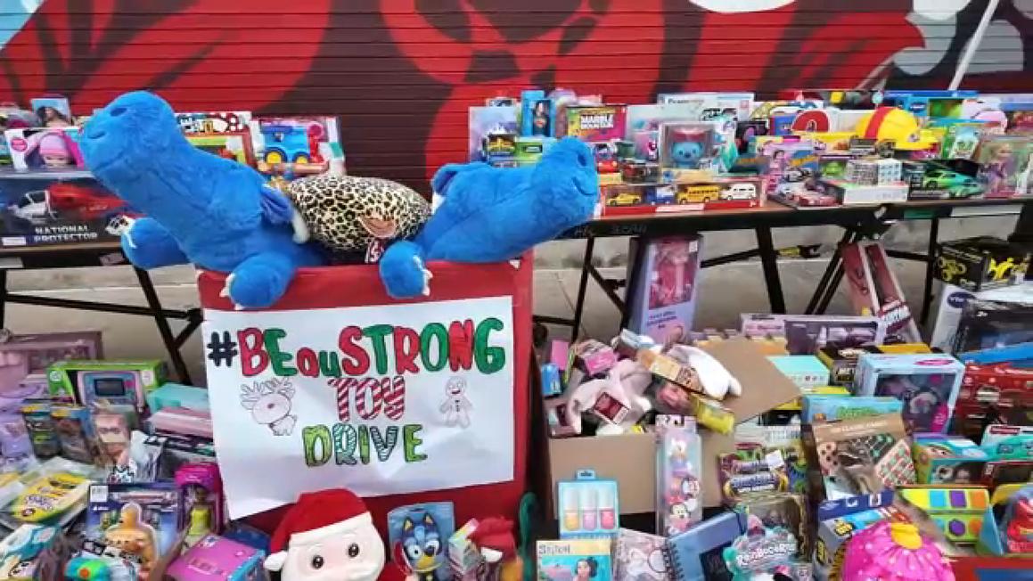 18313086 122425 ktrk beau strong toy drive img