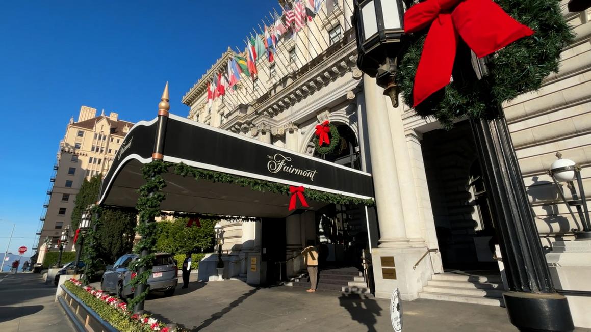 Khám phá ngôi nhà bánh gừng biểu tượng tại Khách sạn Fairmont 1 18320554 Fiett001 Fairmont Gingerbread Thumbnail