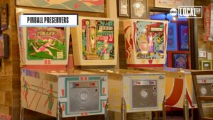 ‘The Flipper Room’ Mang Đến Niềm Vui Chơi Pinball Cổ Điển Tại East Bay