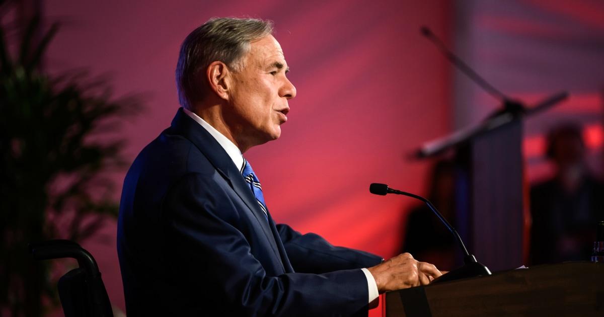 251118 Greg Abbott ew 338p cdd610