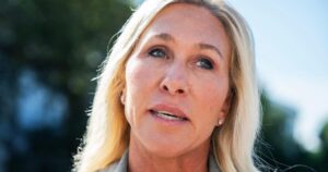 Dân Biểu Marjorie Taylor Greene chỉ trích Tổng Thống Donald Trump 6 Dân Biểu Marjorie Taylor Greene chỉ trích Tổng Thống Donald Trump