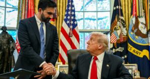 Cử tri Trump và Mamdani: Mối quan hệ bất ngờ trong lòng thành phố New York 8 Cử tri Trump và Mamdani: Mối quan hệ bất ngờ trong lòng thành phố New York