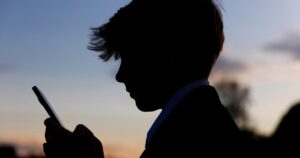 Úc Khai Trương Lệnh Cấm Mạng Xã Hội Cho Thiếu Niên, Gây Tranh Cãi 5 Úc Khai Trương Lệnh Cấm Mạng Xã Hội Cho Thiếu Niên, Gây Tranh Cãi