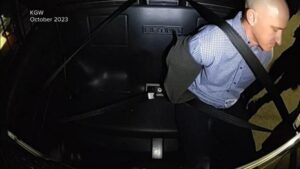 Một Âm Thanh Mới Tiết Lộ Sự Hỗn Loạn Trong Buồng Lái Trong Vụ Việc Hãi Hùng Trên Không Năm 2023 33 Một Âm Thanh Mới Tiết Lộ Sự Hỗn Loạn Trong Buồng Lái Trong Vụ Việc Hãi Hùng Trên Không Năm 2023