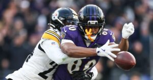 Quyết định gây tranh cãi khiến Baltimore Ravens có nguy cơ lỡ hẹn playoff