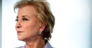 Chính quyền Tổng Thống Donald Trump chấm dứt chương trình trả nợ vay sinh viên thời Biden 4 Chính quyền Tổng Thống Donald Trump chấm dứt chương trình trả nợ vay sinh viên thời Biden