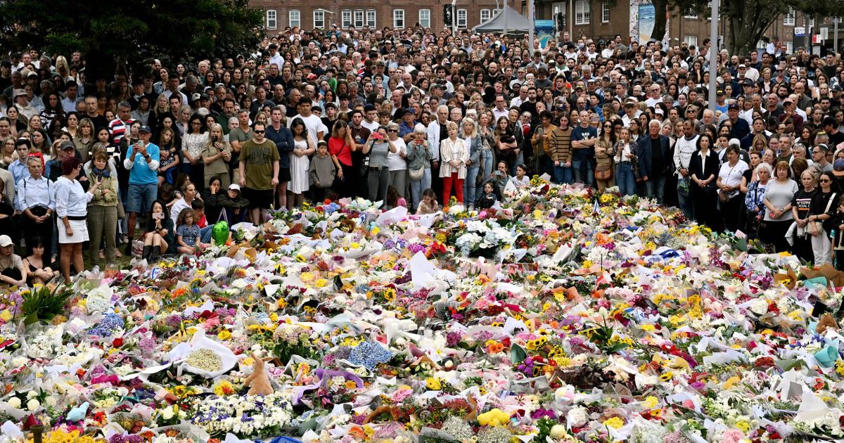 251216 bondi tribute mb 0909 1202e6