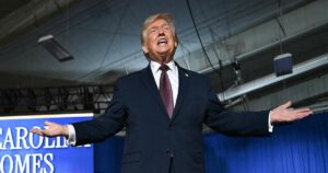 Tổng Thống Donald Trump Tái Xuất, Kêu Gọi Thay Đổi Cách Nhìn Về Kinh Tế