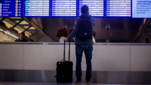 Bão Tuyết Gây Rối Loạn Giao Thông Khắp Nước Mỹ