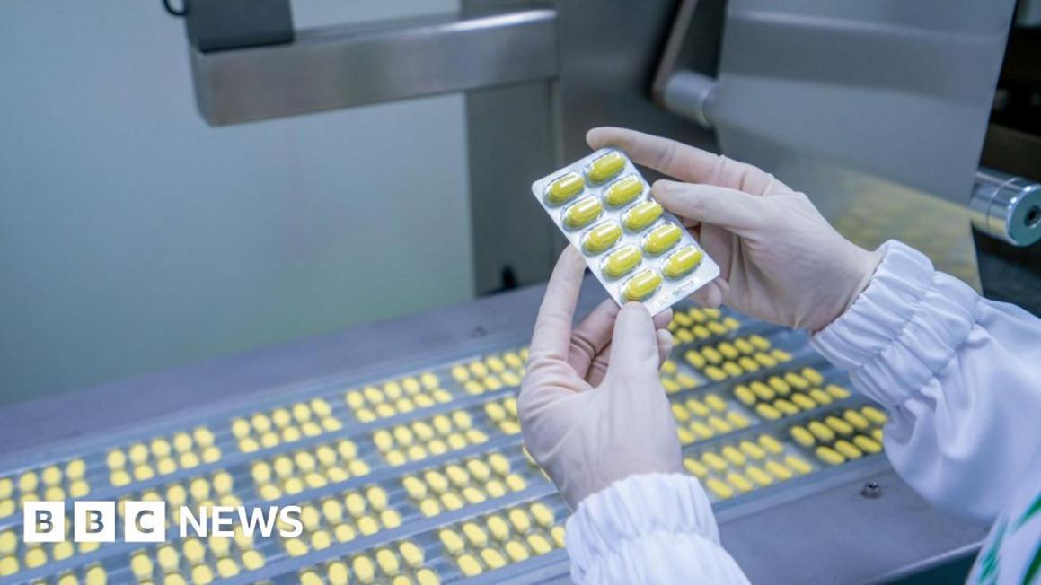 Anh và Mỹ Sắp Đạt Thỏa Thuận Miễn Thuế Quan Đối Với Dược Phẩm 1 31b73540 ceb8 11f0 abfc d91e7636b79e