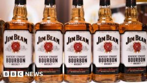 Hãng sản xuất rượu Jim Beam tạm ngưng sản xuất một năm