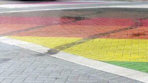 San Antonio dỡ bỏ vạch kẻ đường cầu vồng, thay bằng vỉa hè 33 San Antonio dỡ bỏ vạch kẻ đường cầu vồng, thay bằng vỉa hè