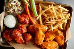 Buffalo Wild Wings mô hình giao/nhận hàng đã khai trương tại Round Rock Town Centre 13 Buffalo Wild Wings mô hình giao/nhận hàng đã khai trương tại Round Rock Town Centre