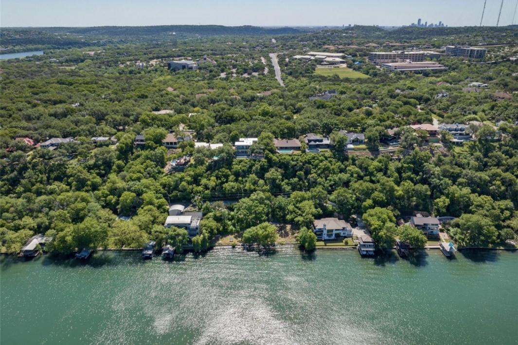 Nhiều bất động sản ở Hồ Austin được tách khỏi thành phố, Austin thiệt hại gần 300 triệu đô 1 398285