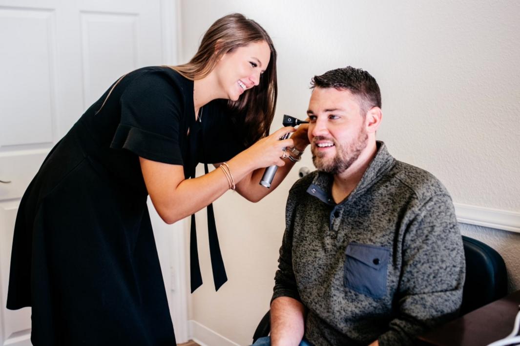 Phòng khám thính học Denton Hearing Healthcare mở cửa tại địa điểm mới 1 398374