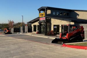 Red Merrell Toolz Equipment Rental Mở Cửa Tại McKinney 2 Red Merrell Toolz Equipment Rental Mở Cửa Tại McKinney