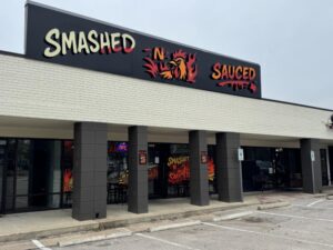 Smashed N’ Sauced giờ phục vụ burger kiểu smash tại Bắc Austin