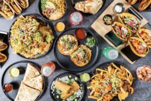 Xe Trippin Tacos phục vụ ẩm thực Hispanic với nguyên liệu Halal tại Houston