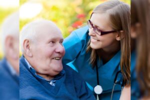 Chuyên gia chia sẻ về dịch vụ chăm sóc tại gia và nguồn trợ giúp cho cựu chiến binh