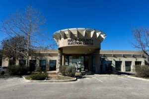 Cử tri hạt Hays chuẩn bị cho cuộc bầu cử vòng hai ngày 13/12 12 Cử tri hạt Hays chuẩn bị cho cuộc bầu cử vòng hai ngày 13/12