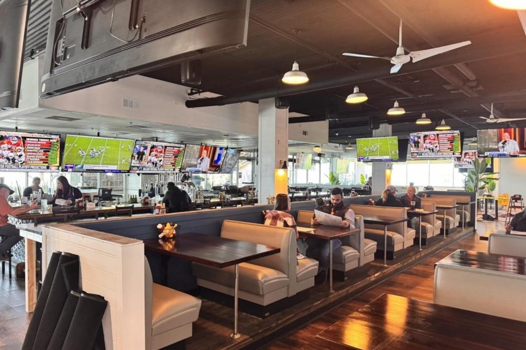 Sam's Boat đổi tên, tái khai trương với diện mạo mới 1 399126