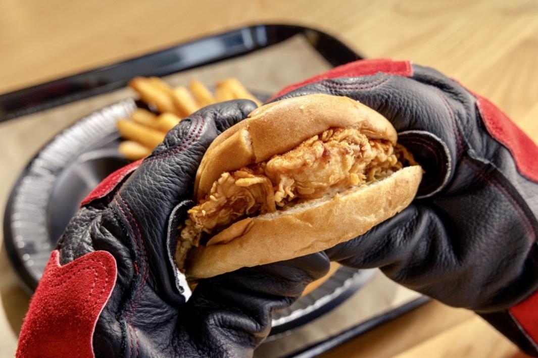 Golden Chick khai trương tại trung tâm Walmart ở Humble 1 399144