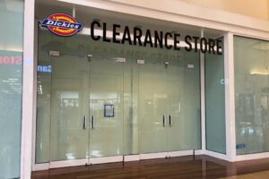 Cửa hàng thanh lý Dickies đóng cửa tại Grapevine 6 Cửa hàng thanh lý Dickies đóng cửa tại Grapevine