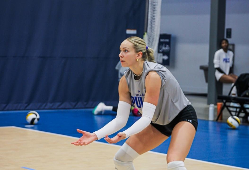 Đội bóng chuyền nữ North Texas chuẩn bị ra mắt mùa giải đầu tiên 1 399487