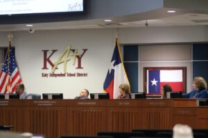 Katy ISD tập trung vào kế hoạch dài hạn, thông qua 12 khóa học mới 14 Katy ISD tập trung vào kế hoạch dài hạn, thông qua 12 khóa học mới