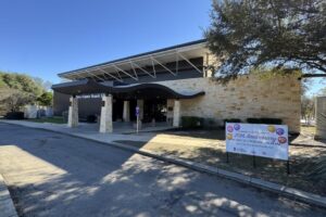 Thư viện Semmes tổ chức lễ kỷ niệm 20 năm thành lập 2 Thư viện Semmes tổ chức lễ kỷ niệm 20 năm thành lập