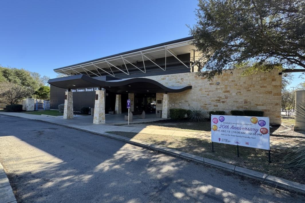 Thư viện Semmes tổ chức lễ kỷ niệm 20 năm thành lập 1 399592