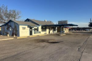 Nhà hàng Youz Guyz Cheesesteak tại Universal City chính thức đóng cửa 2 Nhà hàng Youz Guyz Cheesesteak tại Universal City chính thức đóng cửa