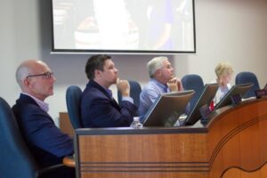 Hội đồng thành phố Highland Village thảo luận về Dịch vụ của DCTA 6 Hội đồng thành phố Highland Village thảo luận về Dịch vụ của DCTA