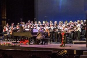 Buổi hòa nhạc 'A Joyous Christmas' mang không khí Giáng Sinh đến cộng đồng Bastrop 21 Buổi hòa nhạc ‘A Joyous Christmas’ mang không khí Giáng Sinh đến cộng đồng Bastrop