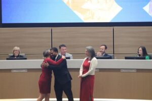 Hội đồng Cy-Fair ISD Chào đón thành viên mới, bầu bà Hinaman làm chủ tịch 2 Hội đồng Cy-Fair ISD Chào đón thành viên mới, bầu bà Hinaman làm chủ tịch