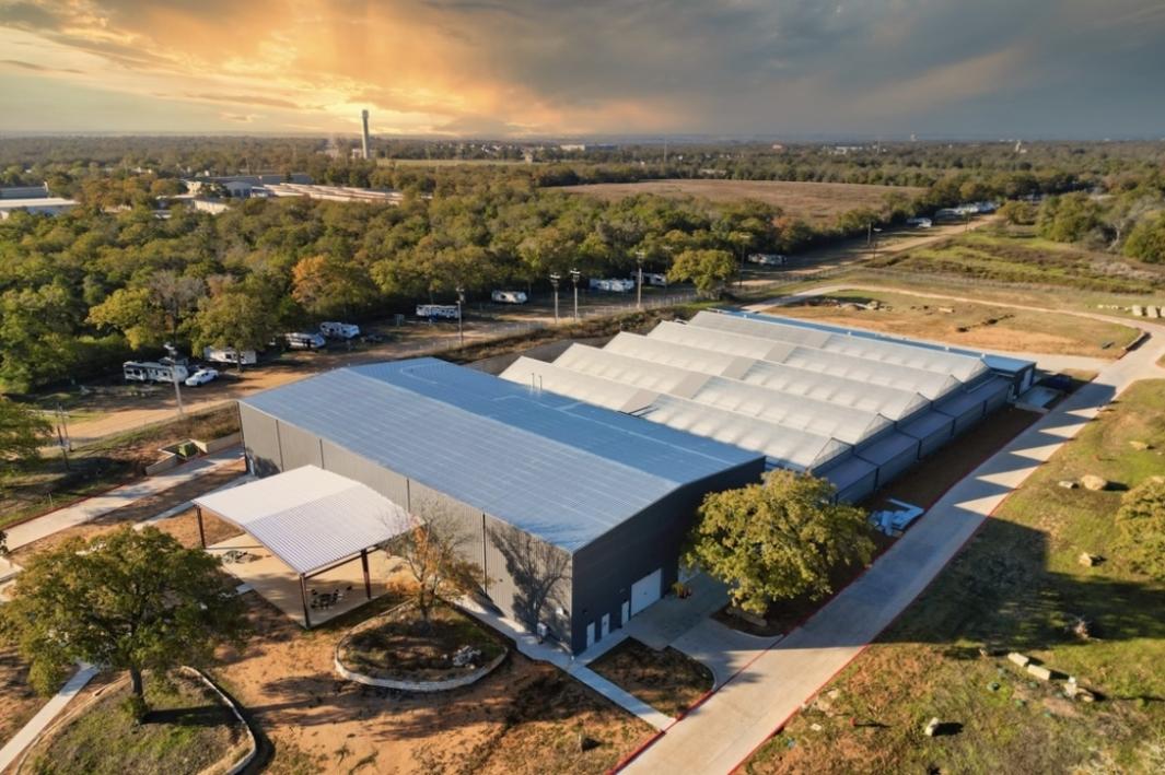 Bastrop chào đón cơ sở sản xuất cần sa y tế lớn nhất bang 1 400440