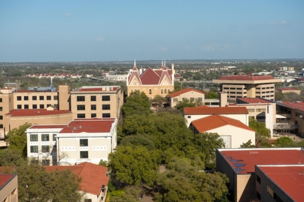 Bốn tin tức về chính quyền Hạt Hays, Texas 1 400562