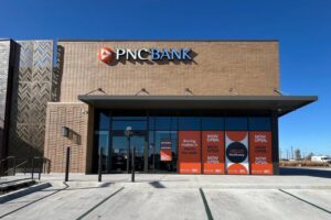 Ngân hàng PNC khai trương chi nhánh mới tại McKinney 5 Ngân hàng PNC khai trương chi nhánh mới tại McKinney